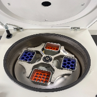 Eppendorf 5810 Centrifuge image 3